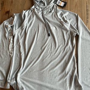Under armour women’s long sleeve shirt with hood, size small, light grey/white